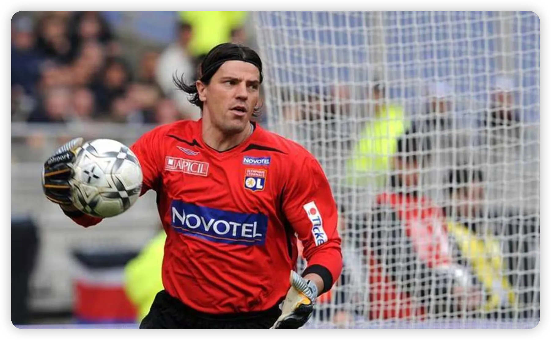 Lyon Legend Contemplates English Adventure